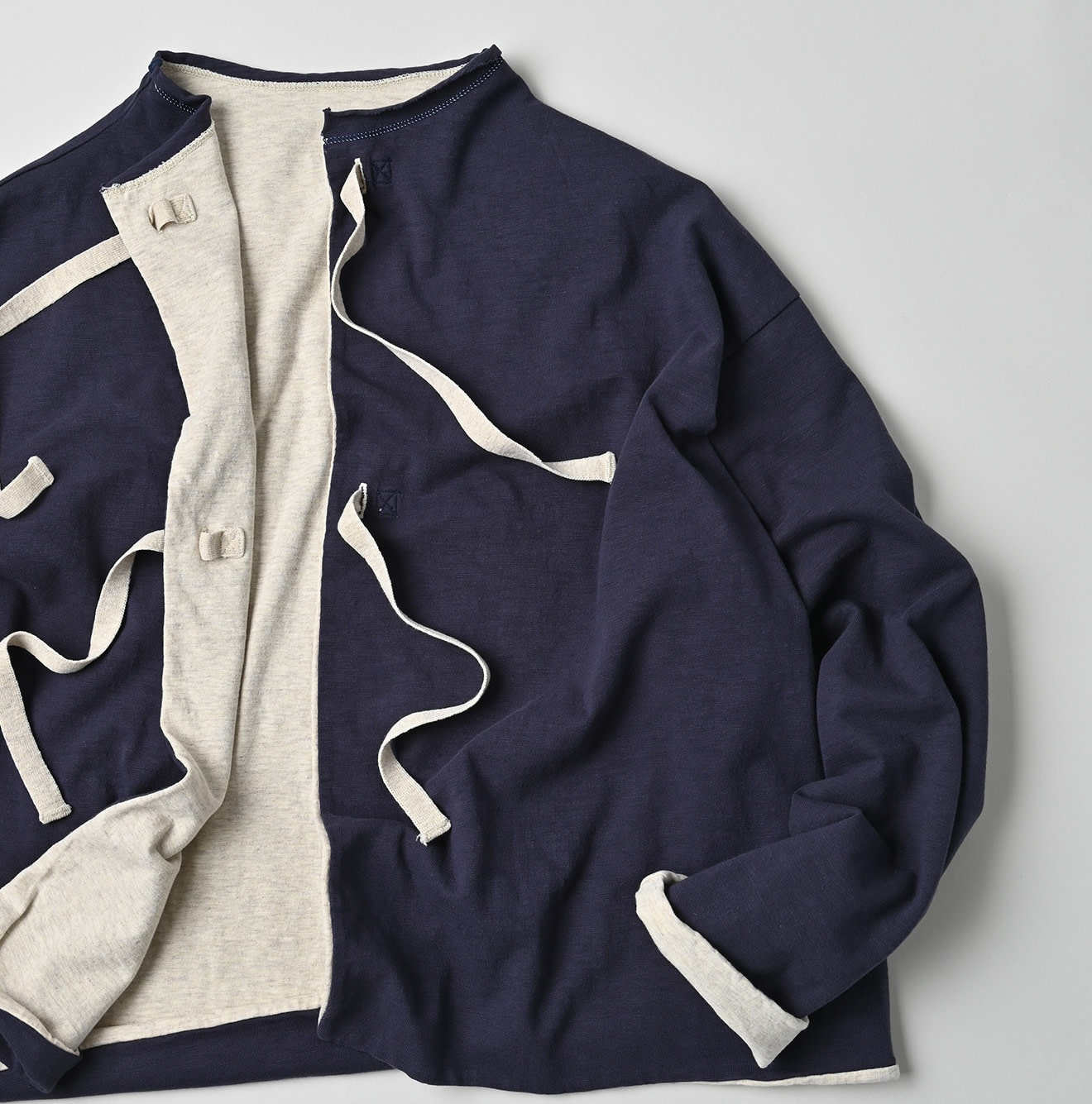 Zimbabwe Cotton Reversible Square Cardigan Beige Top x Navy