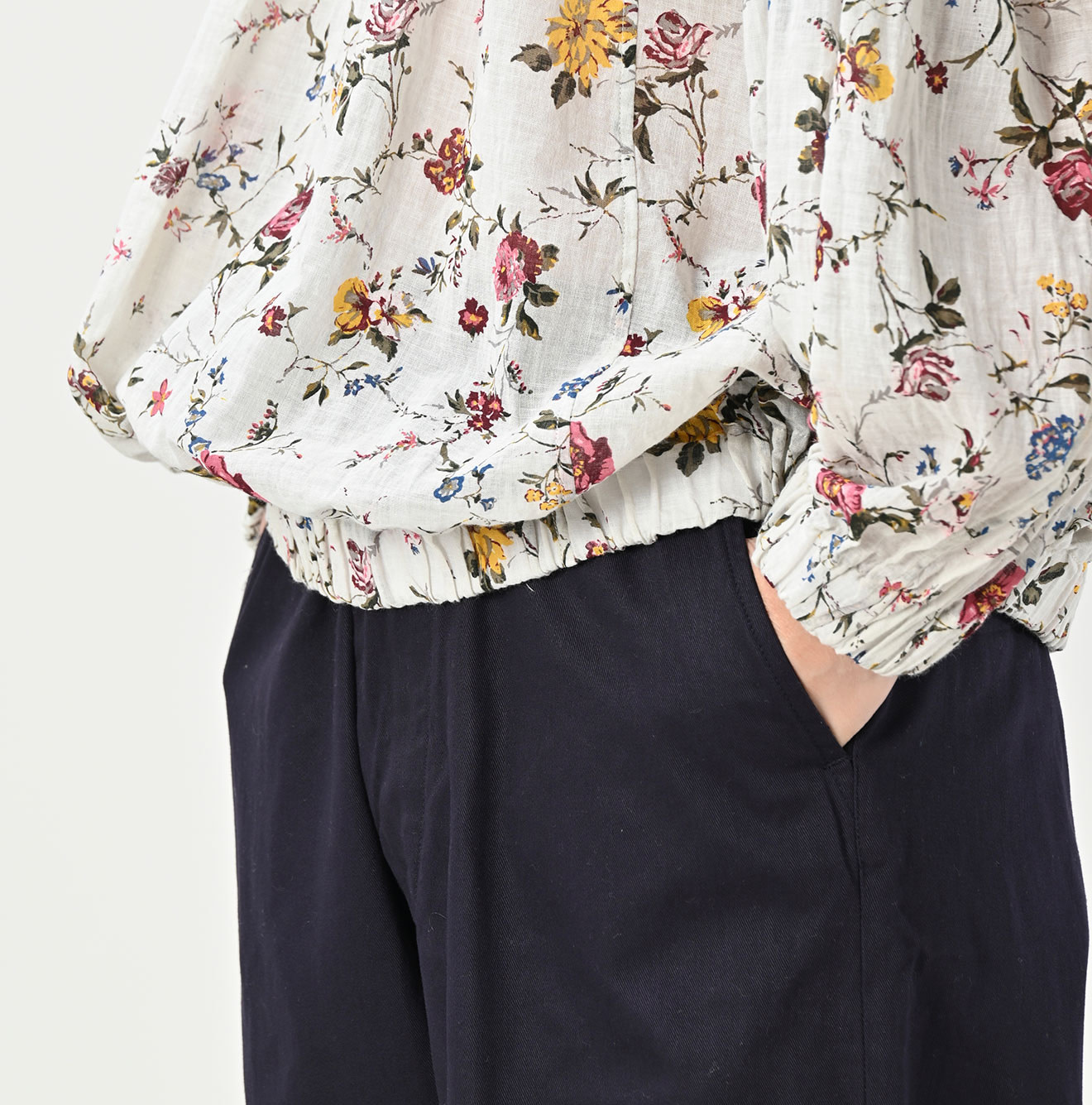 45 Gauze Antique Flower Print Shirring Blouse Detail