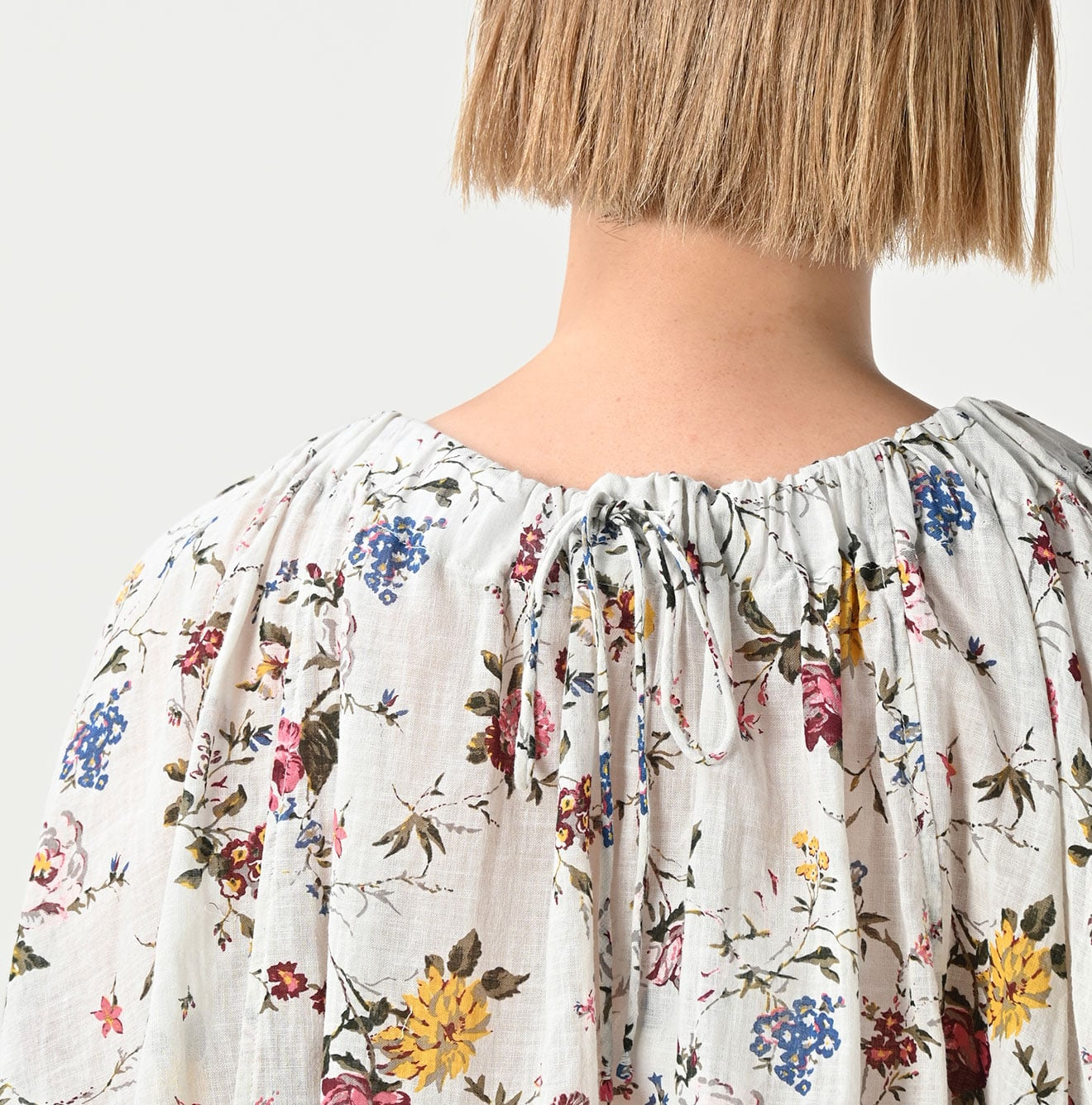45 Gauze Antique Flower Print Shirring Blouse Detail
