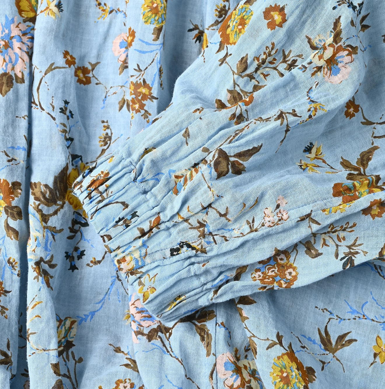 45 Gauze Antique Flower Print Shirring Blouse Detail