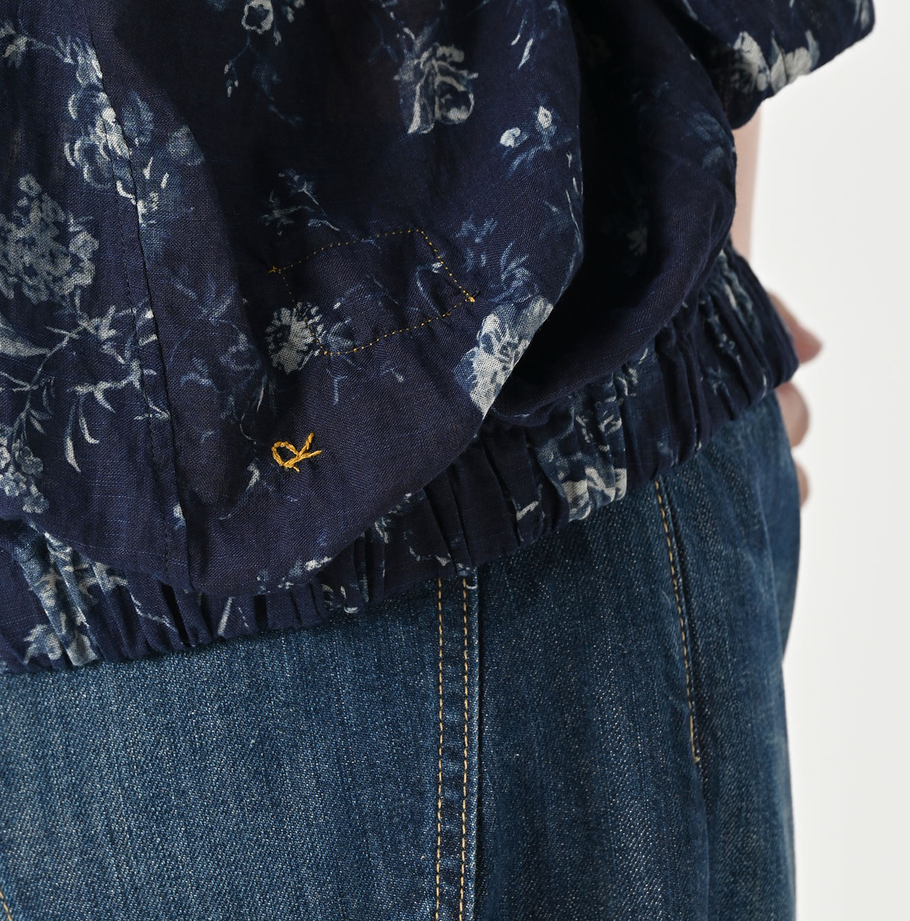 Indigo 45 Gauze Antique Flower Print Shirring Blouse Detail