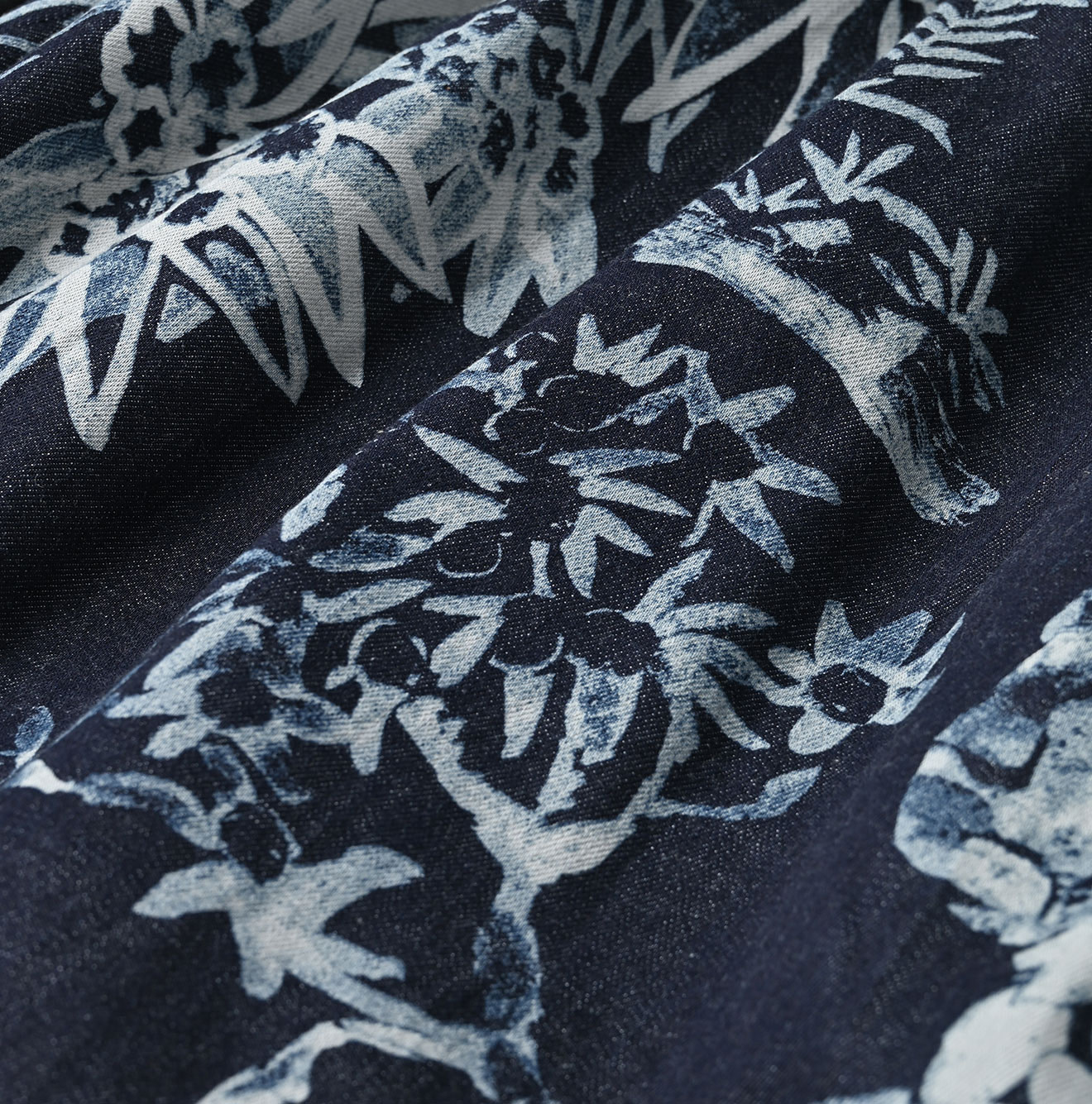 Indigo Wonderland Print Easy Gather Skirt Detail