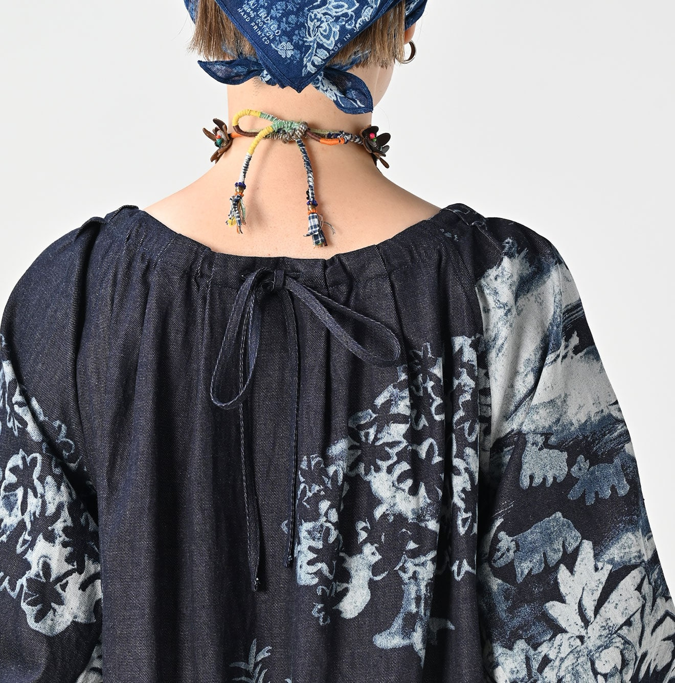 Indigo Wonderland Print Tuck Dress Detail