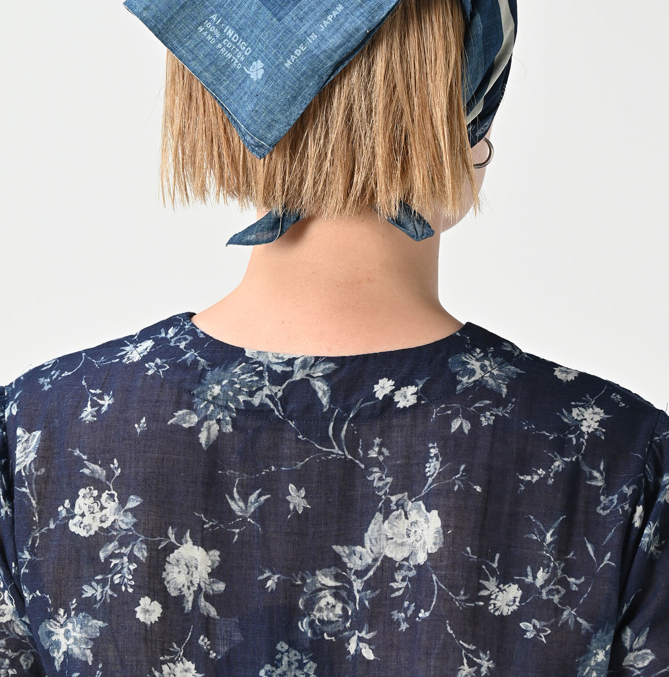 Indigo 45 Gauze Antique Flower Print Dress Detail