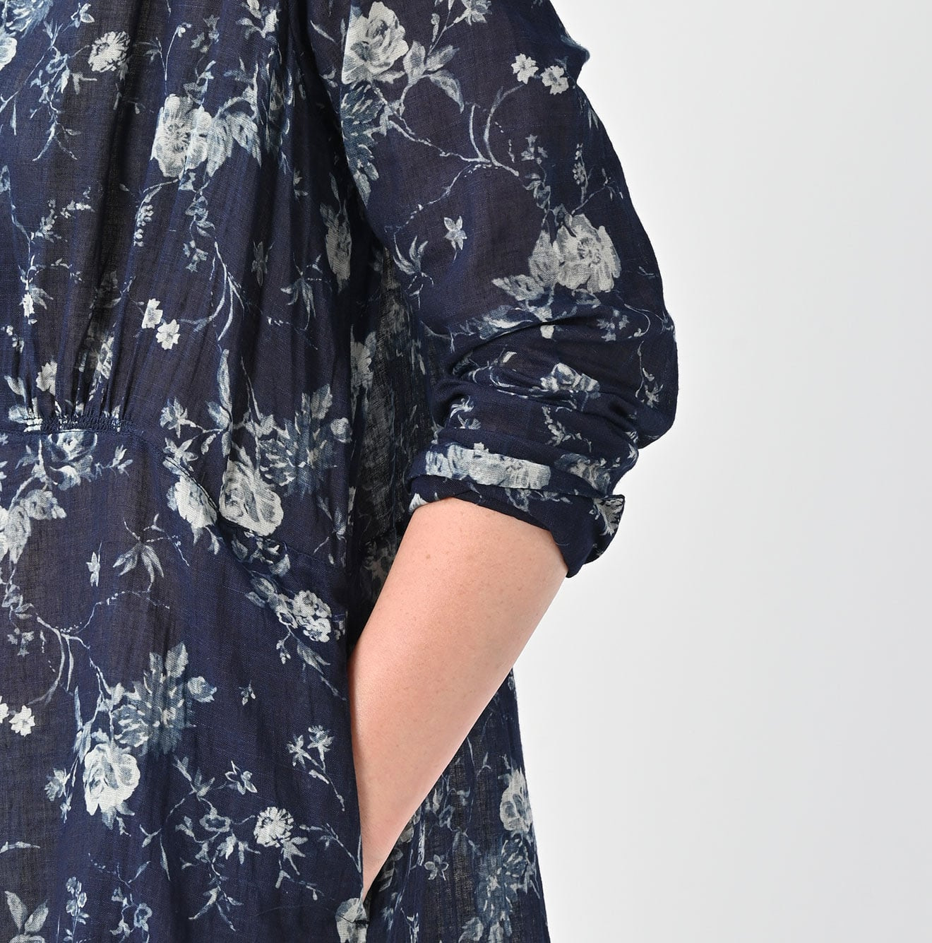 Indigo 45 Gauze Antique Flower Print Dress Detail