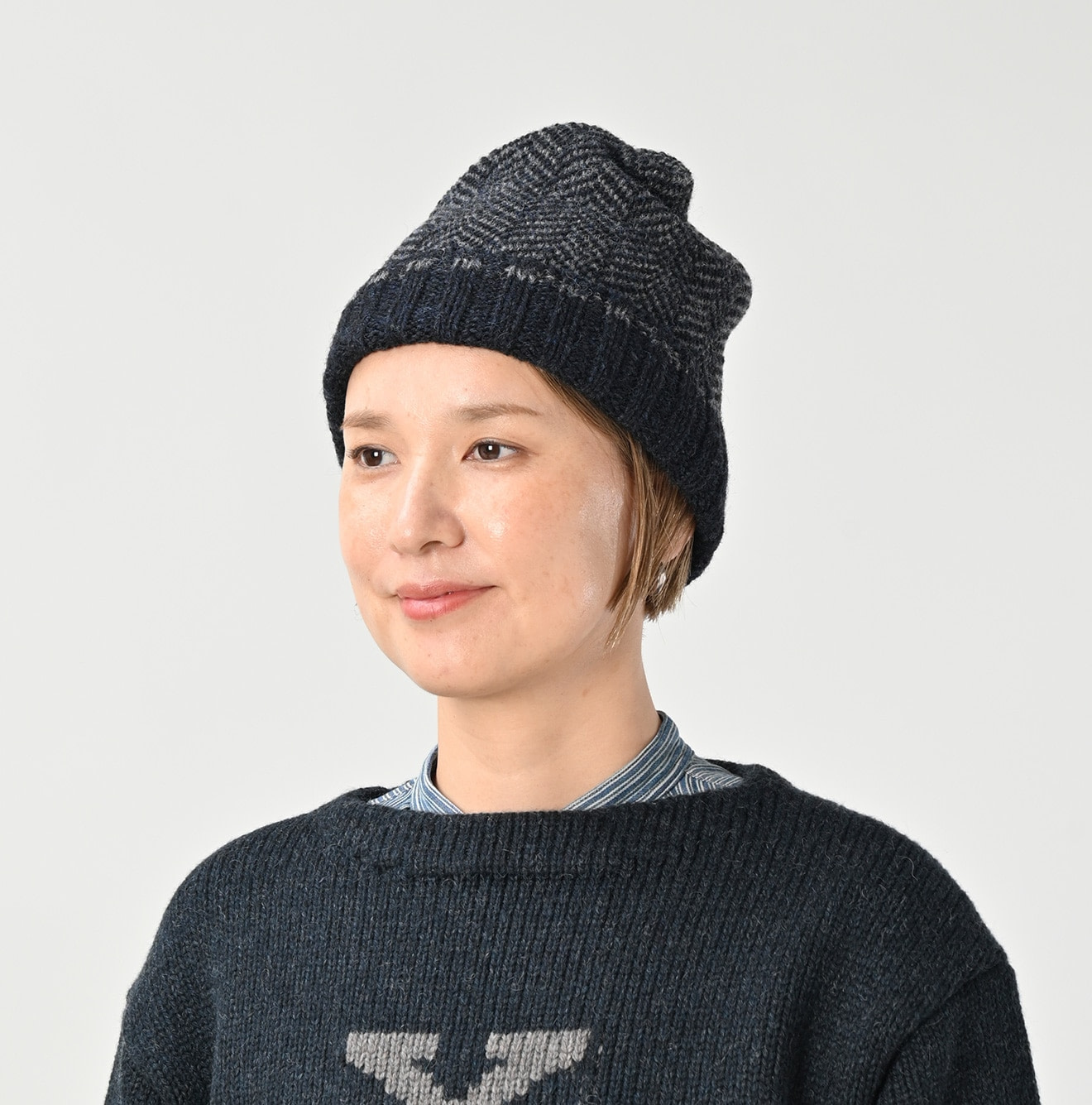 Shetland Tweed Knit Cap Female Model