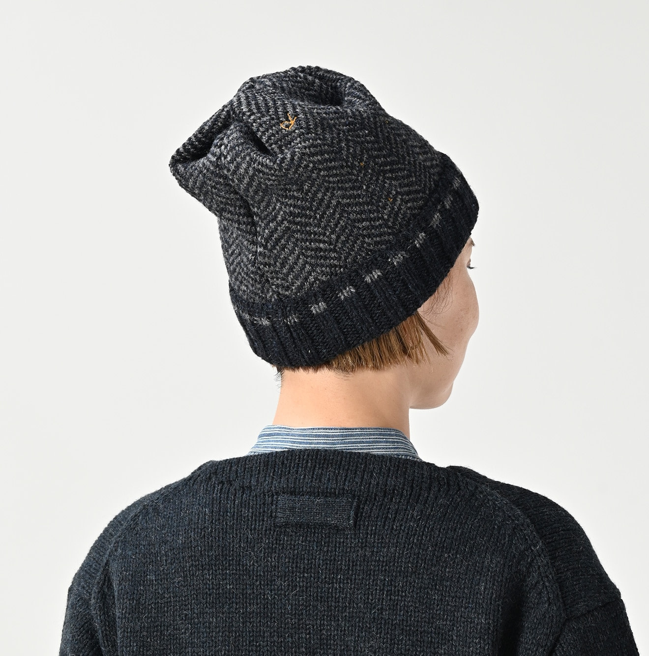 Shetland Tweed Knit Cap Female Model