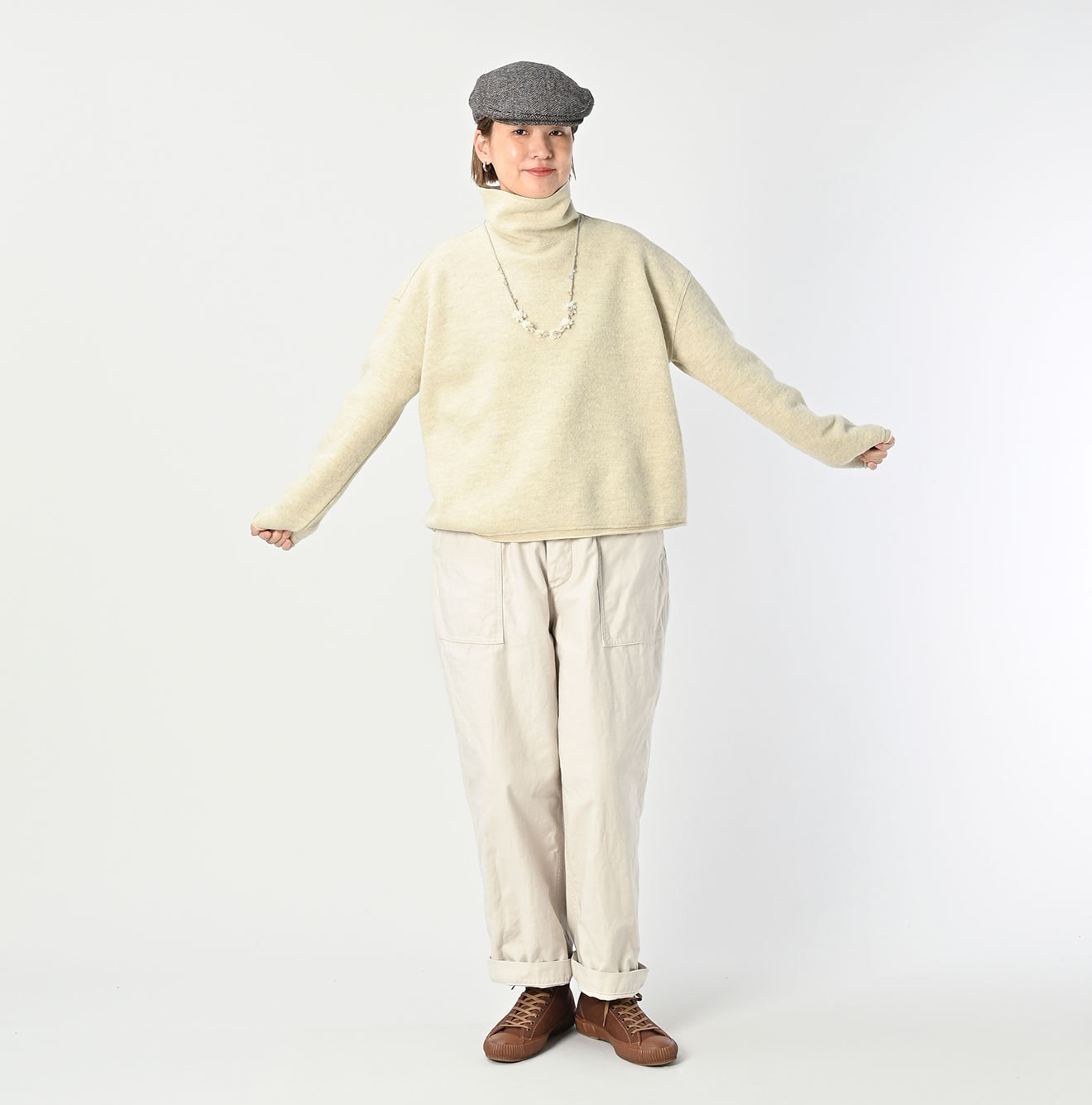 Back Satin 908 Wide Baker Pants Female Model