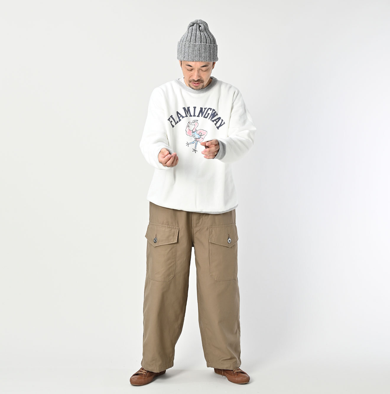 Back Satin 908 Tent Pants Male Model