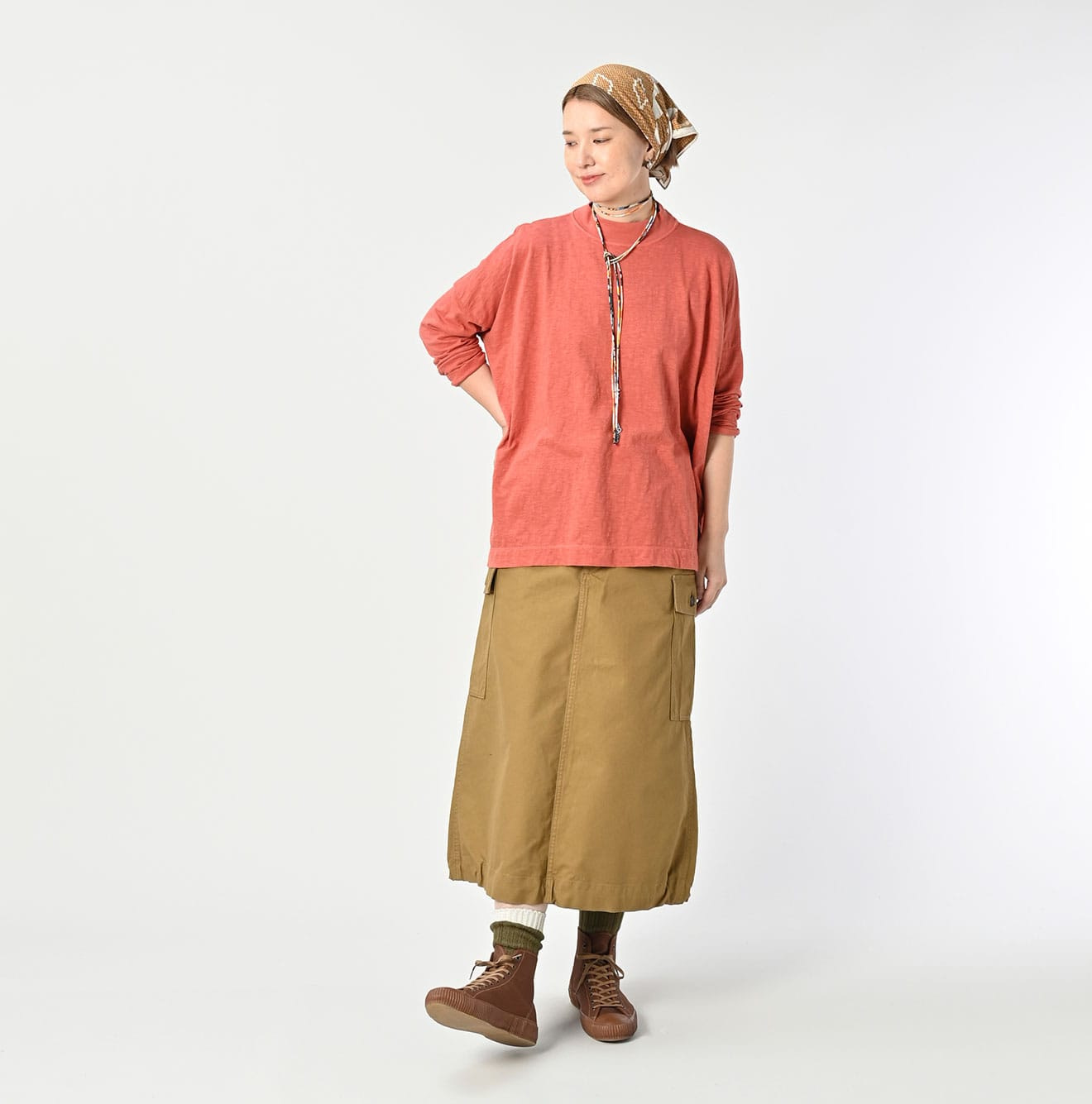 Plant Dyed Yock Neck Big Slit T-shirt Female Model