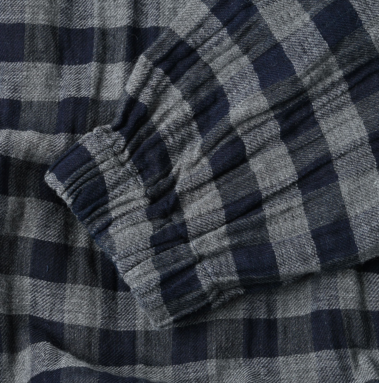 Indigo FuwaFuwa Double Woven Shirring Dress Detail