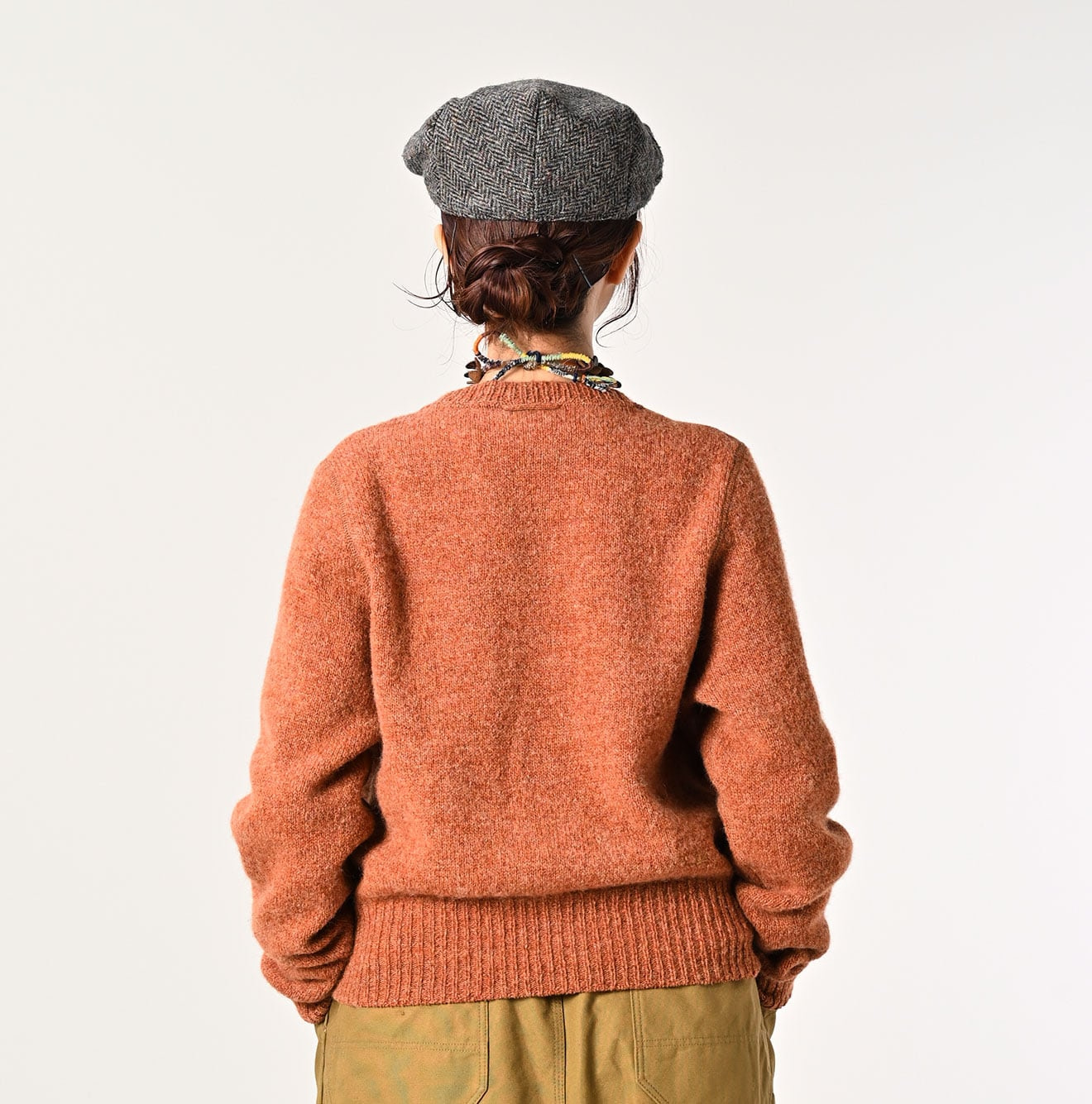 Shetland Wool Boiled Cardigan Female Model