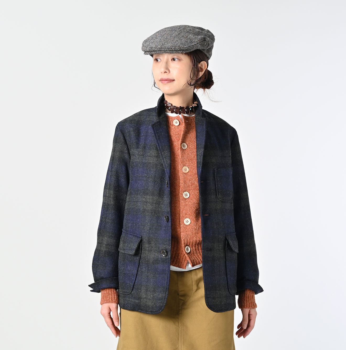 Wool Tartan 908 Miyuki Jacket Female Model