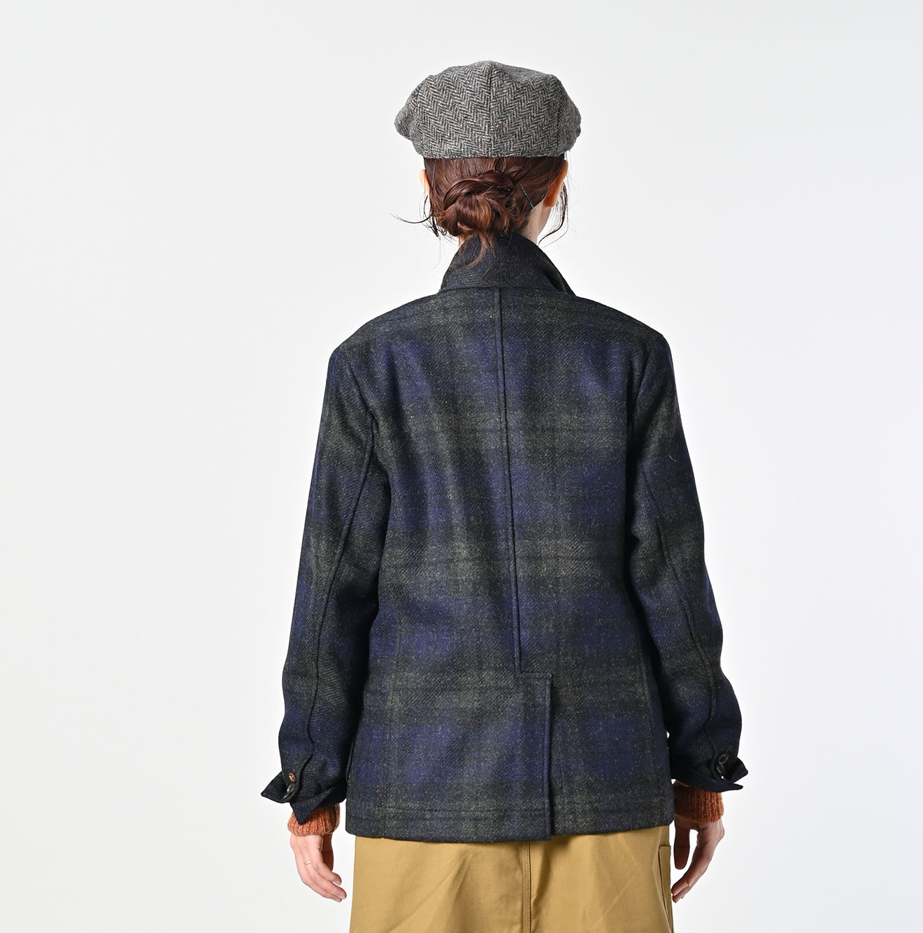 Wool Tartan 908 Miyuki Jacket Female Model