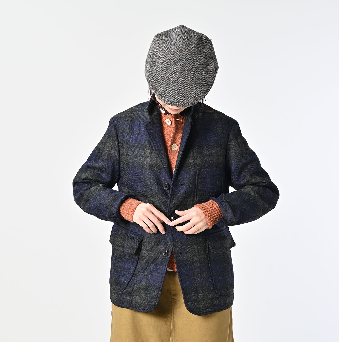 Wool Tartan 908 Miyuki Jacket Female Model