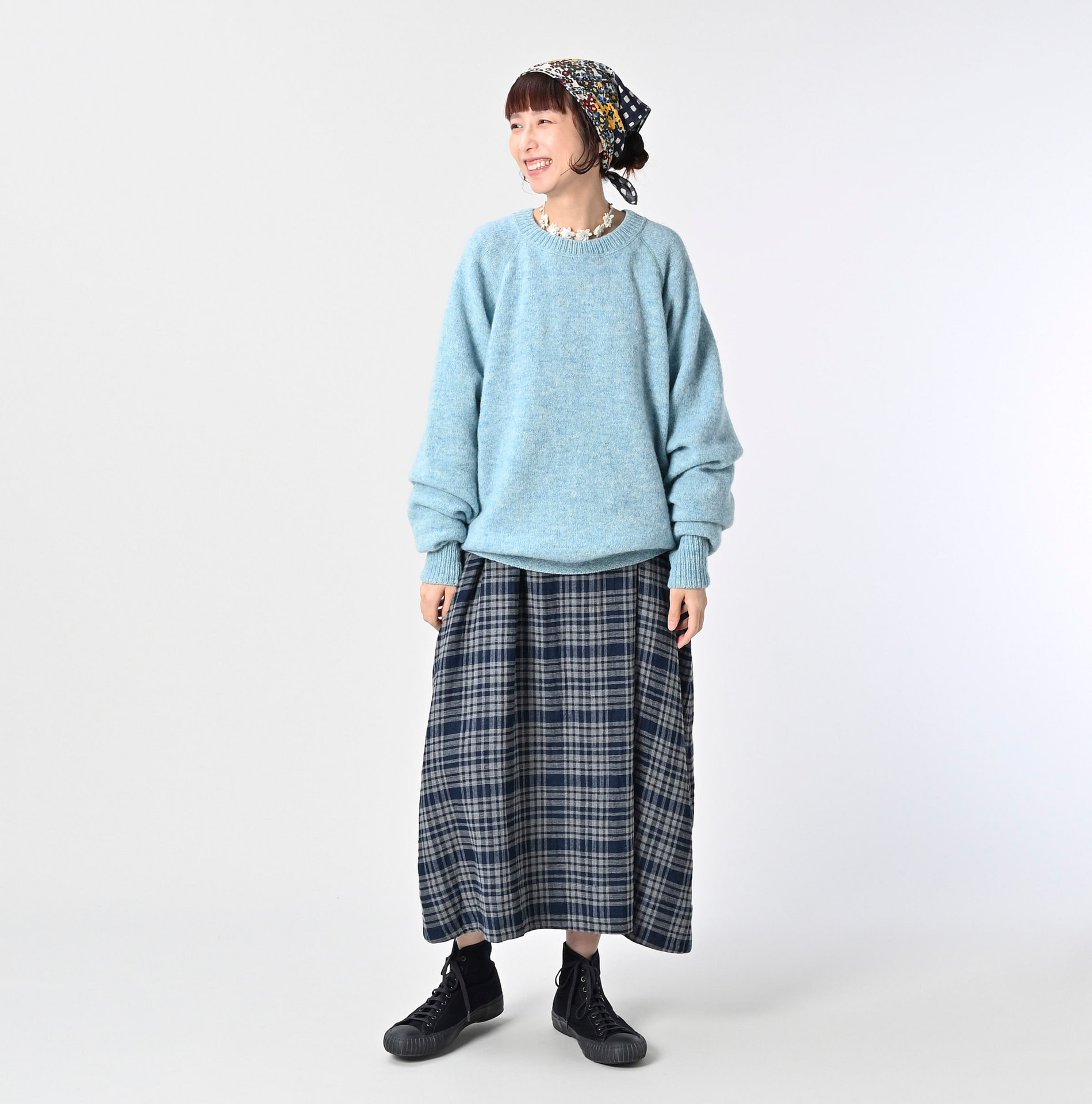 Shetland Boiled Wool 908 Sweater Female Model