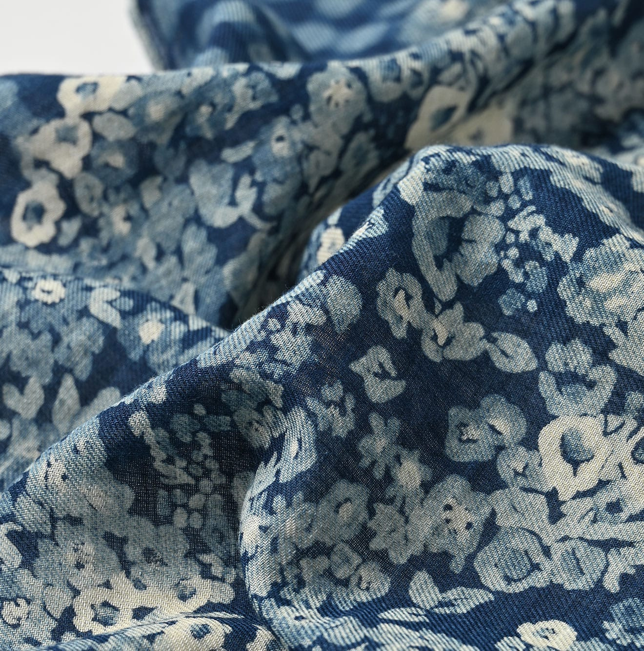 Indigo Supima Aya Gingham Check Flower Bandana Detail