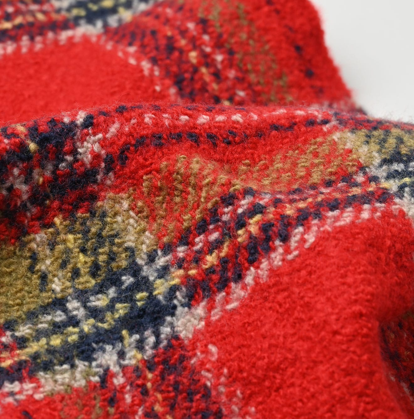 Indian Merino Cashmere Check Muffler Detail