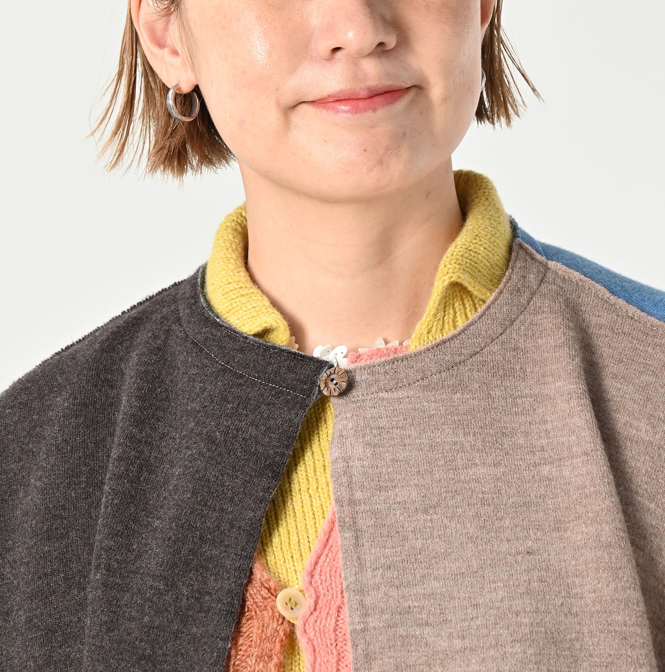 Malti Color Float Boiled Wool Poncho Muffler Detail