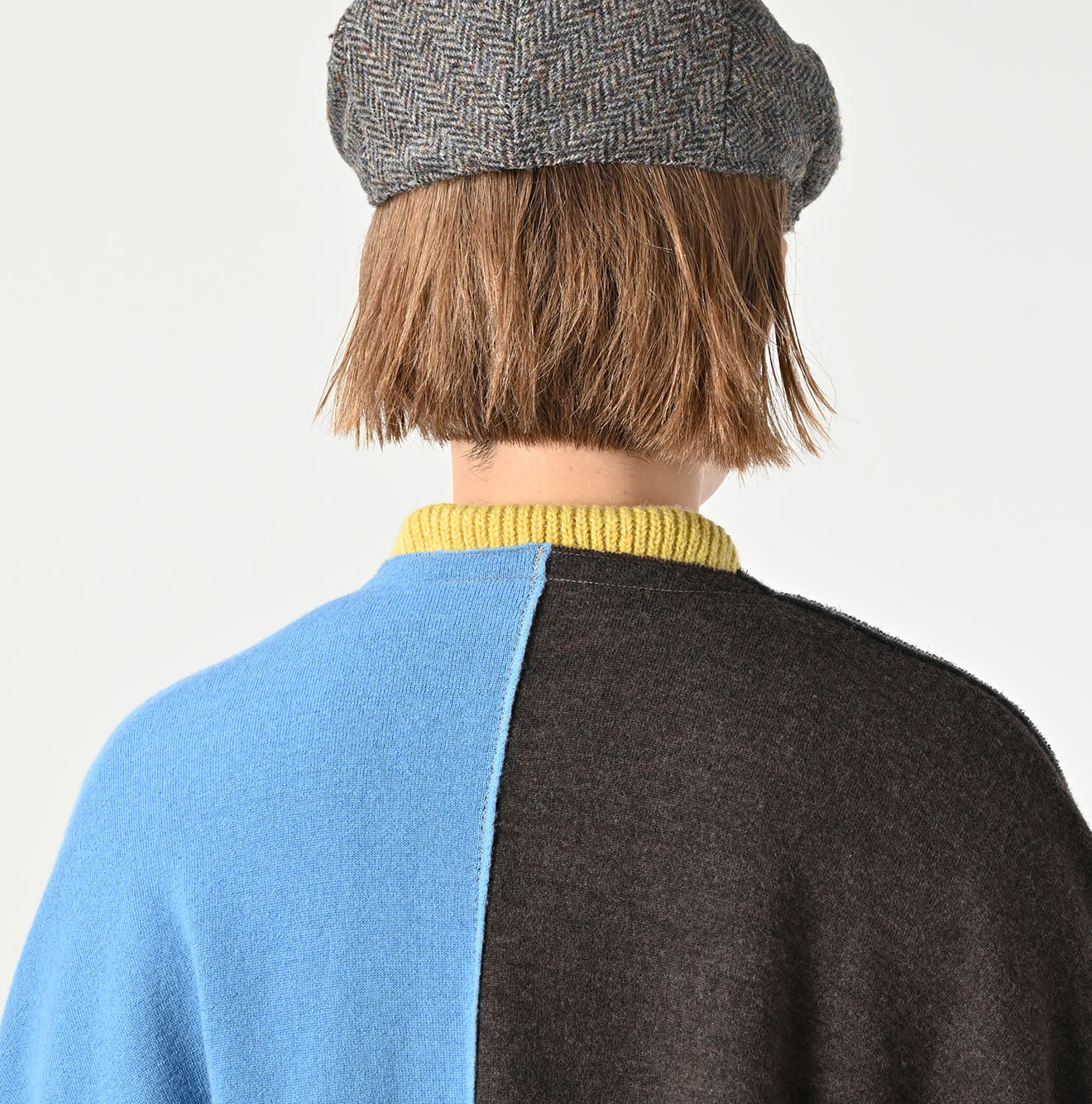 Malti Color Float Boiled Wool Poncho Muffler Detail