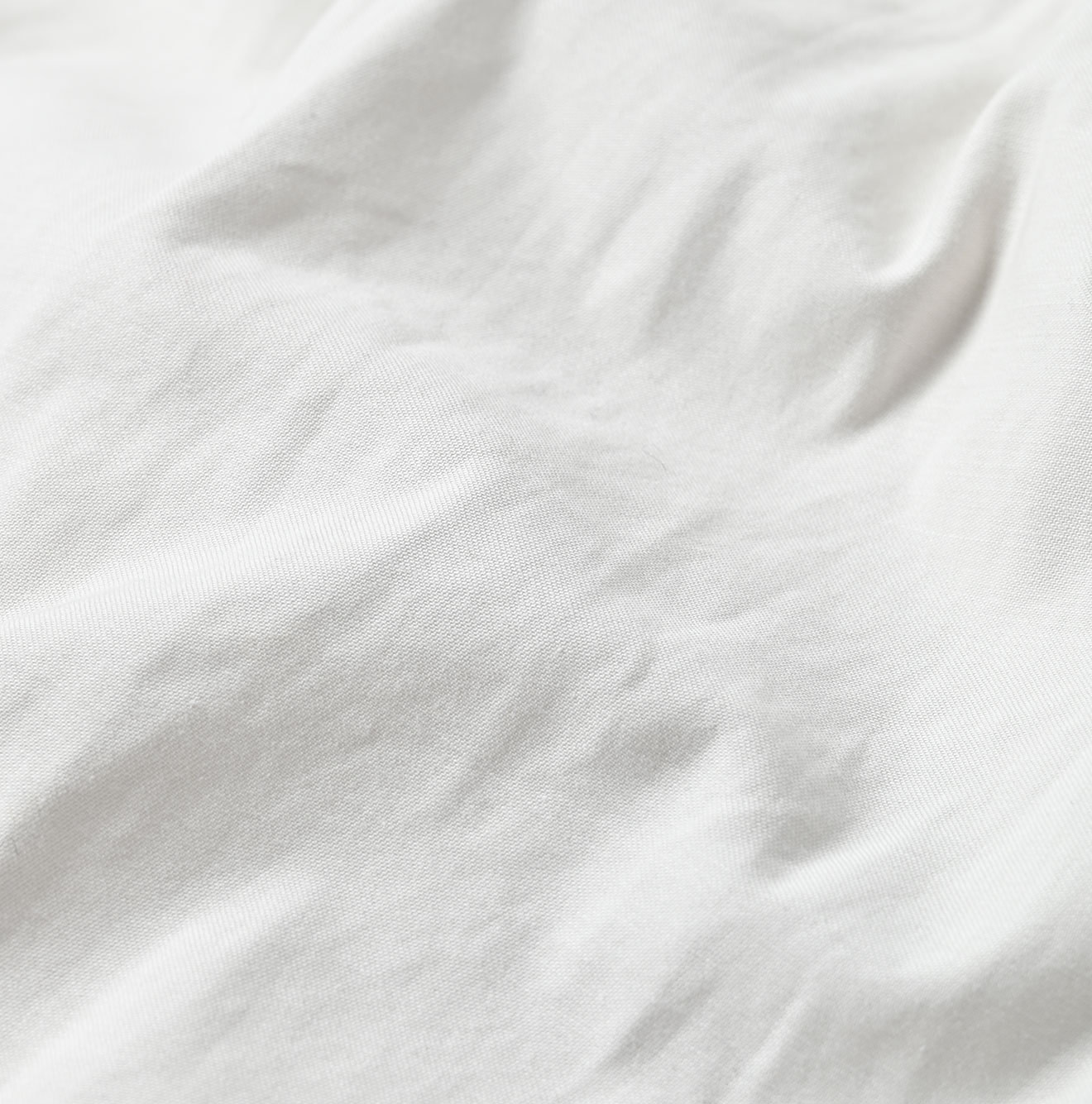 Thin Back Satin 908 Nîmes Shirt Detail