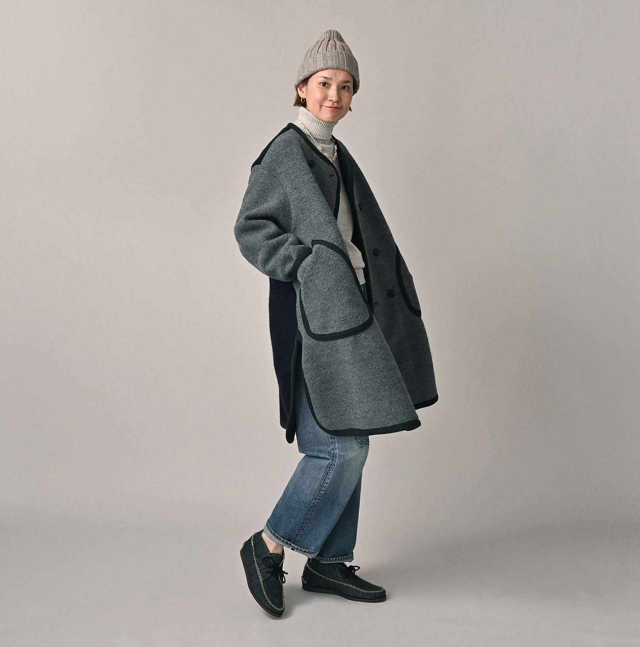 Crazy Boiled Wool Knit Tyrolean Coat Female Model