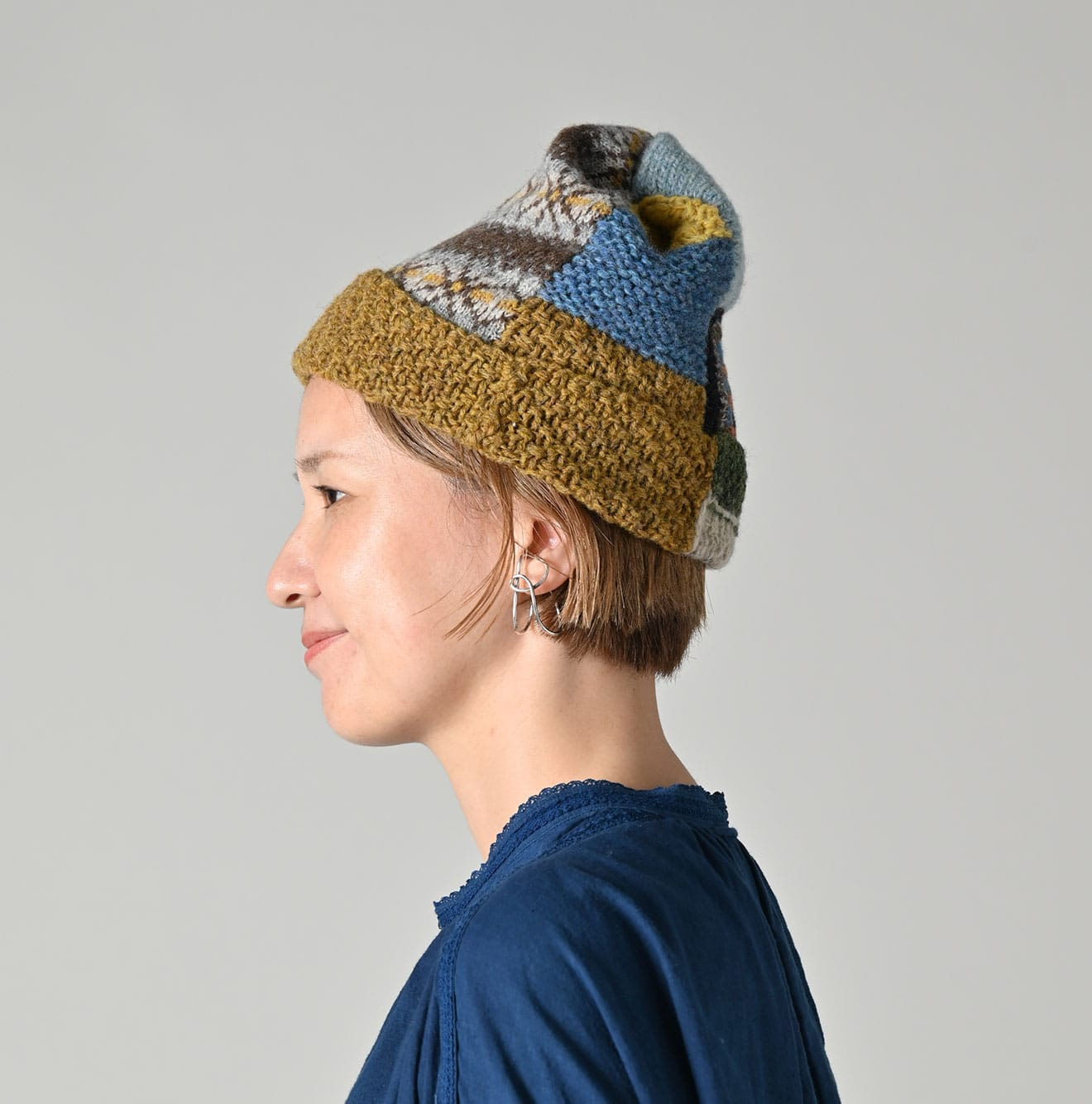Tamatebako Patchwork Knit Cap Female Model