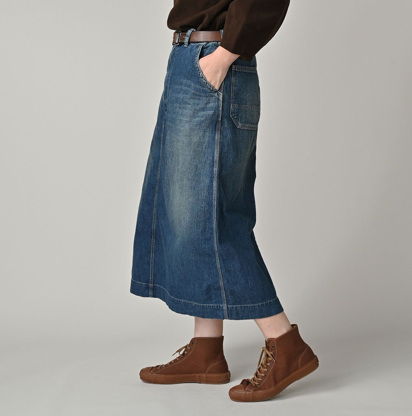 Mugihiko Denim Painter Skirt Zyu Female Model