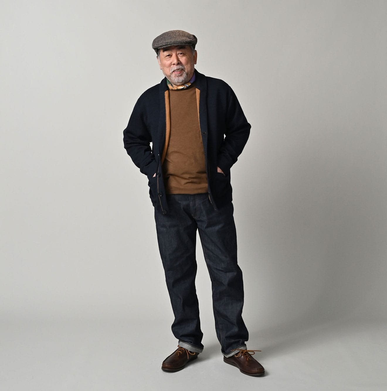 Indigo Smooth 908 Shawl Cardigan Male Model