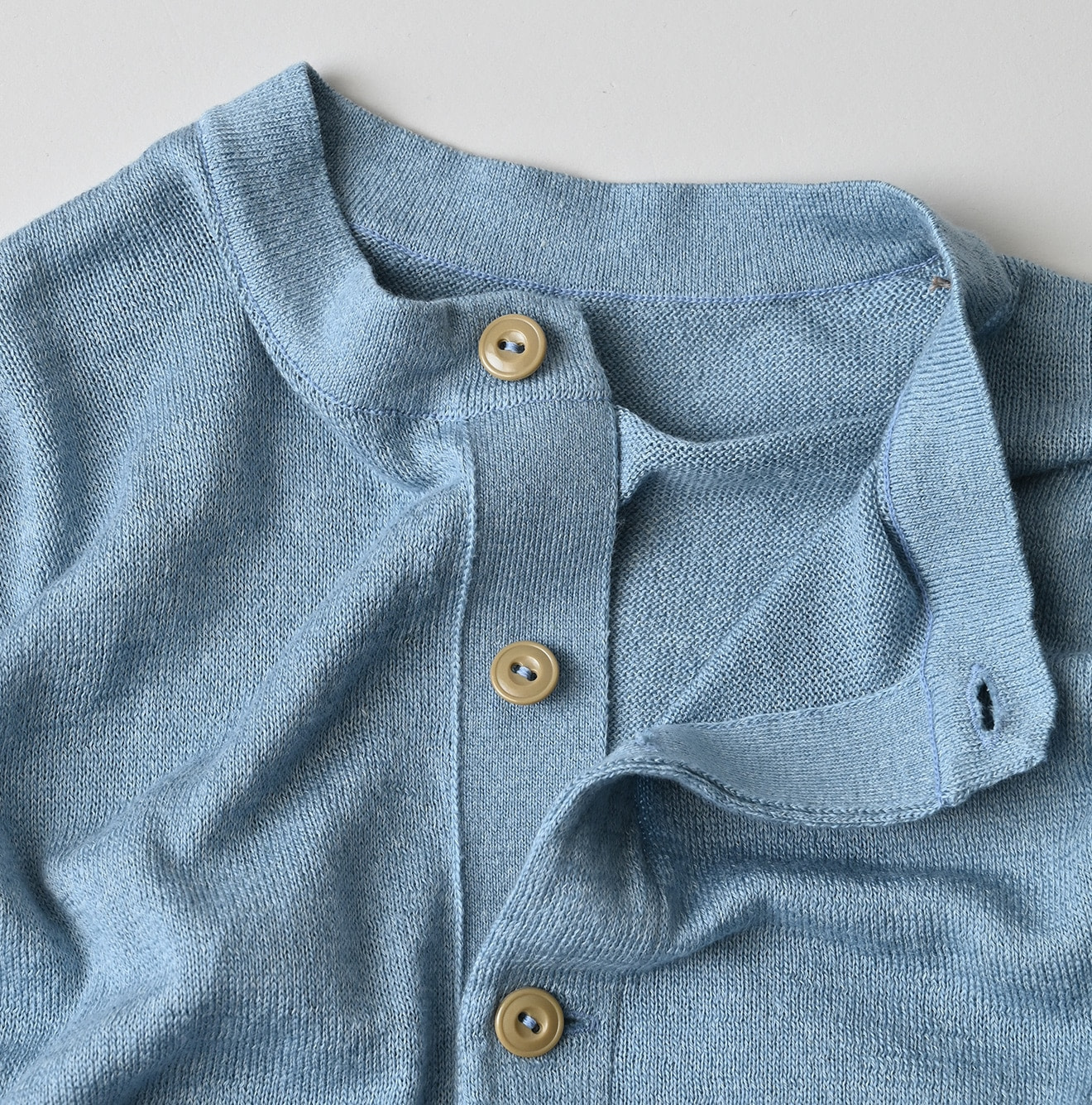 Whole Super Gauze 908 Henley Detail
