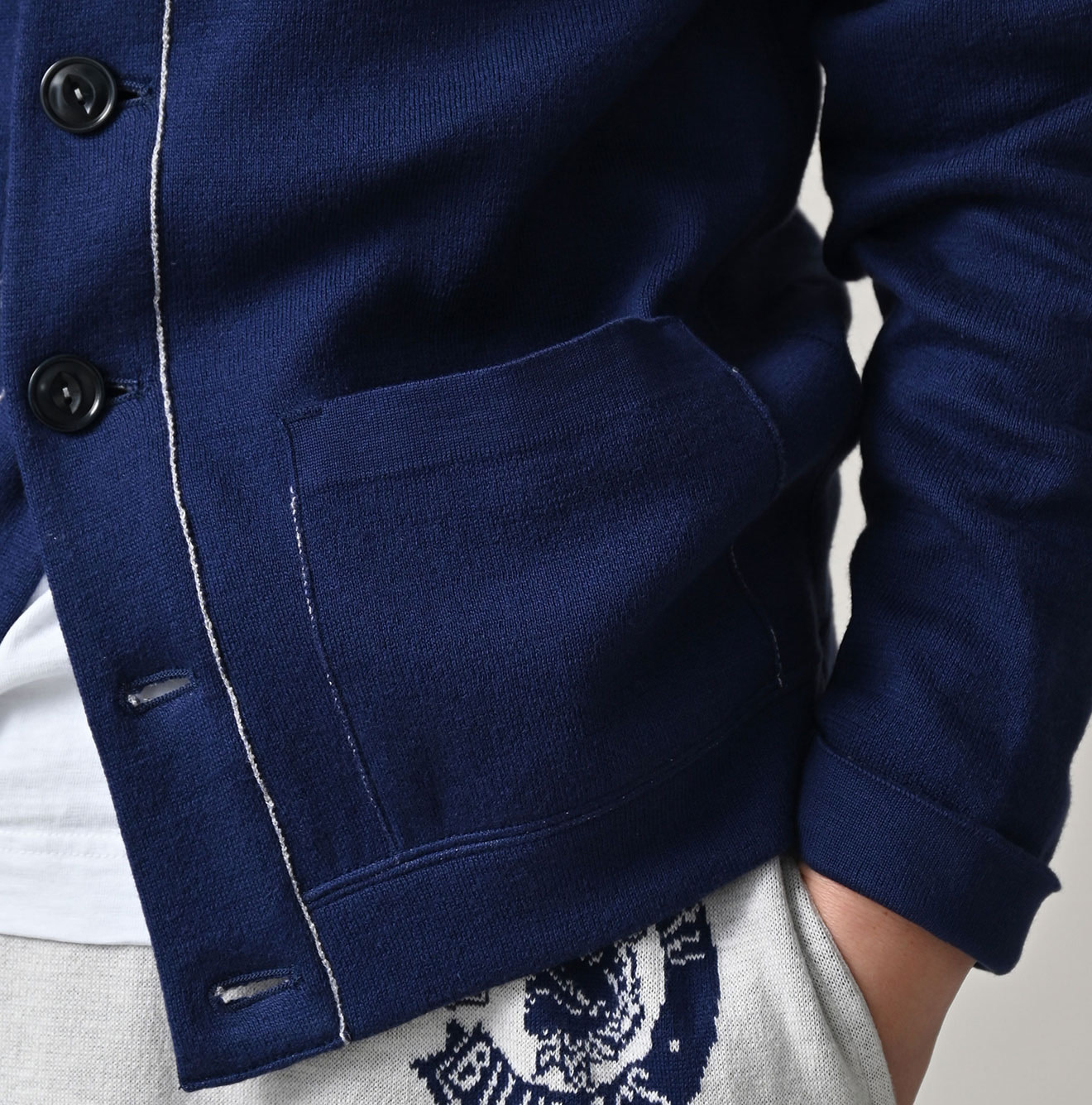 Smooth 908 Shawl Cardigan Detail