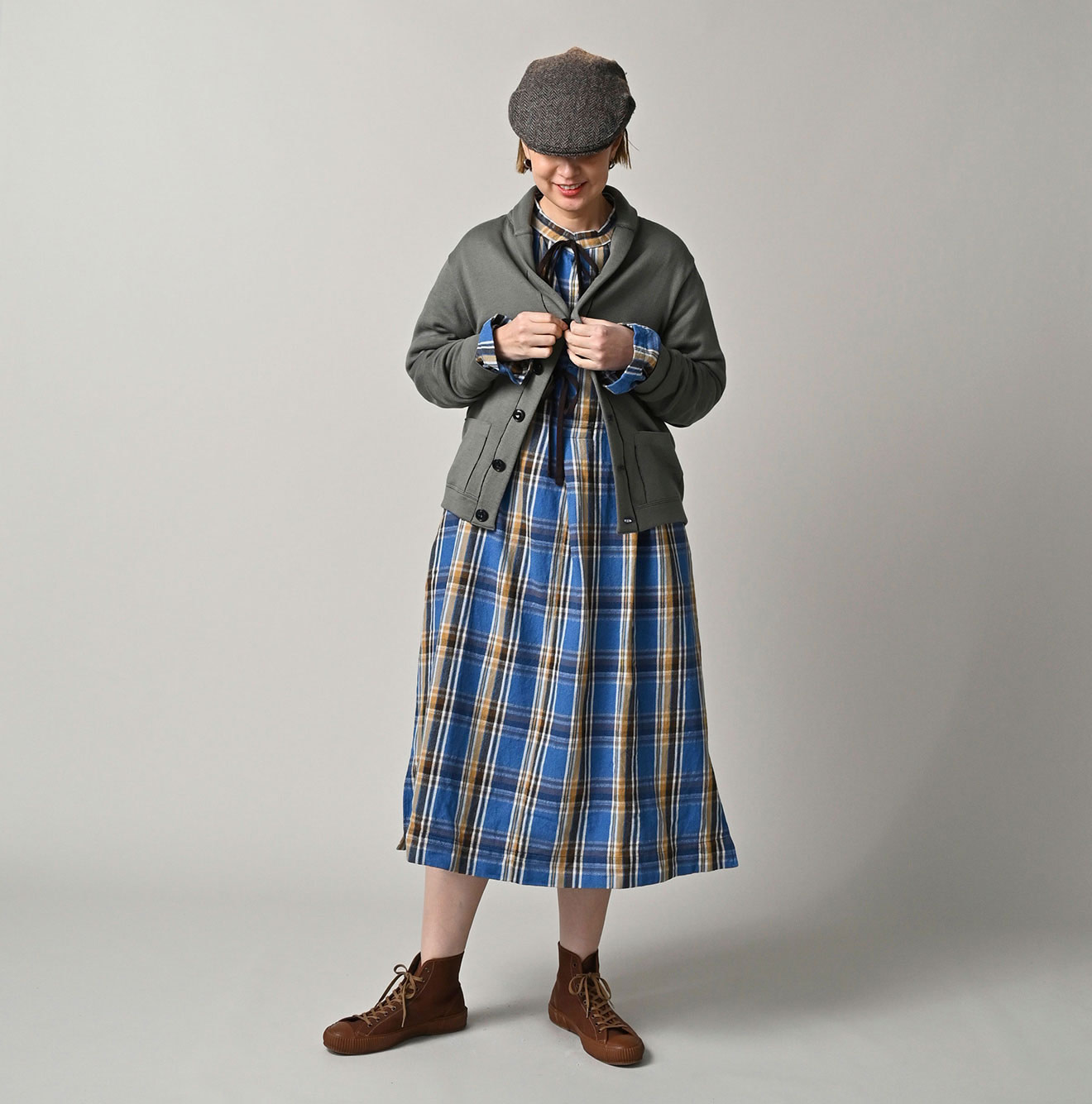 Smooth 908 Shawl Cardigan Female Model