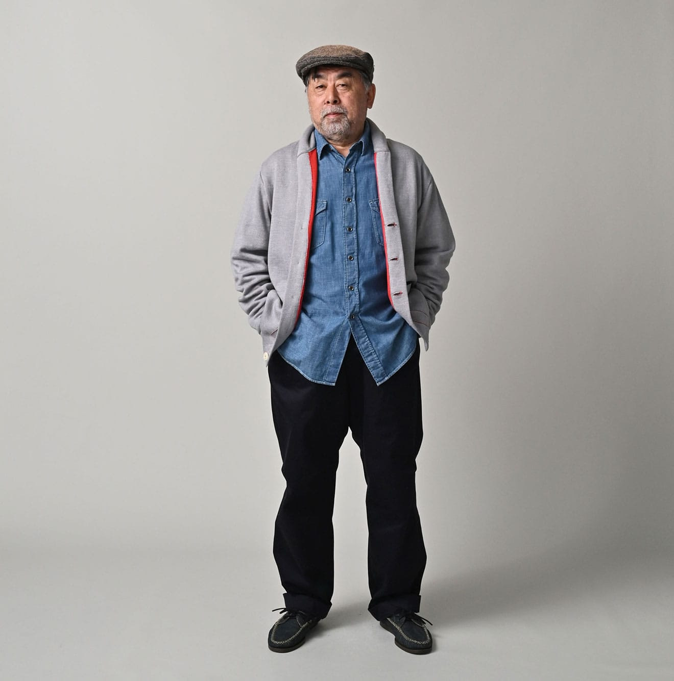 Smooth 908 Shawl Cardigan Male Model