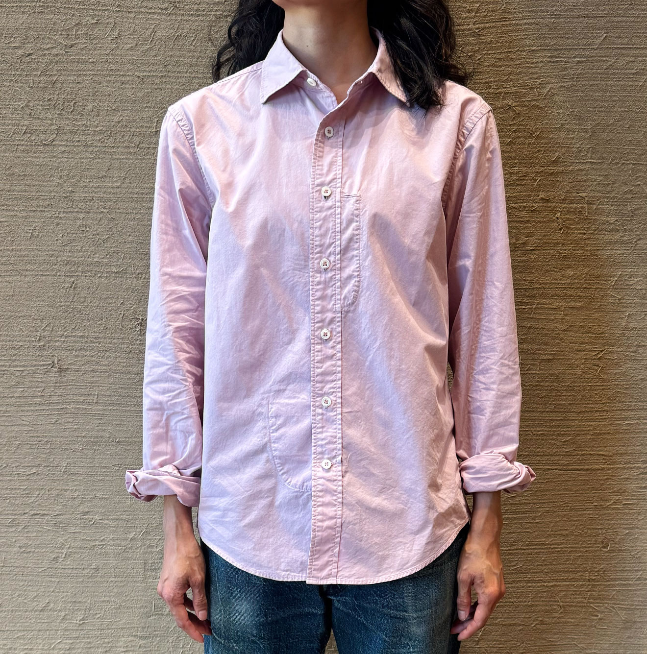 Compact Damp 908 Loafer Shirt Female Model