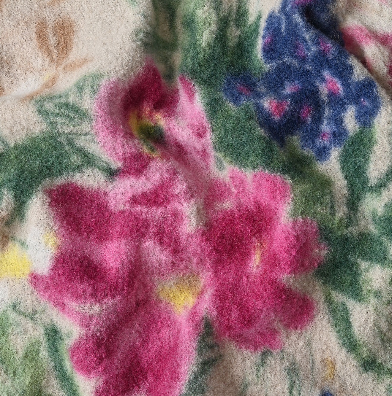 Boiled Wool Jardin Print Poyon Blouse Detail