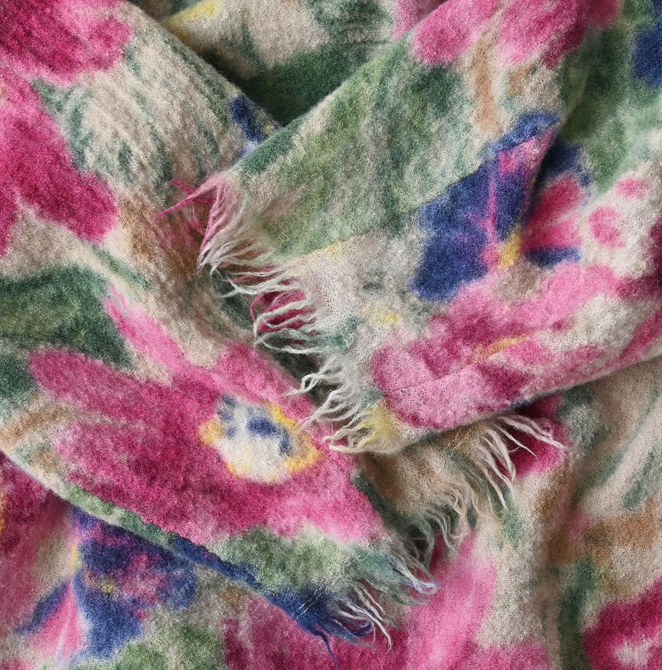 Boiled Wool Jardin Print Poyon Blouse Detail