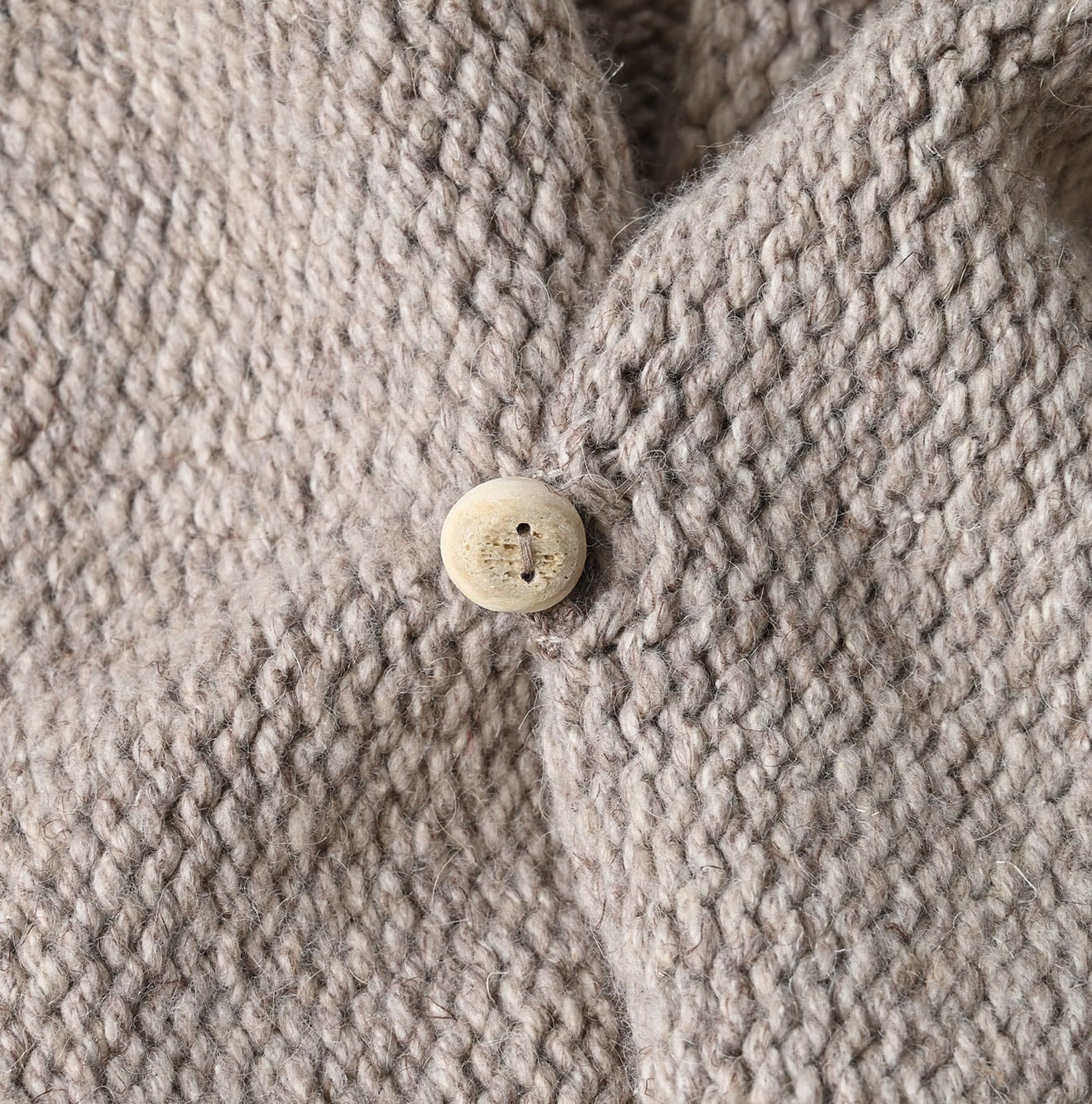 Cashmere Linen Cache-Coeur Detail