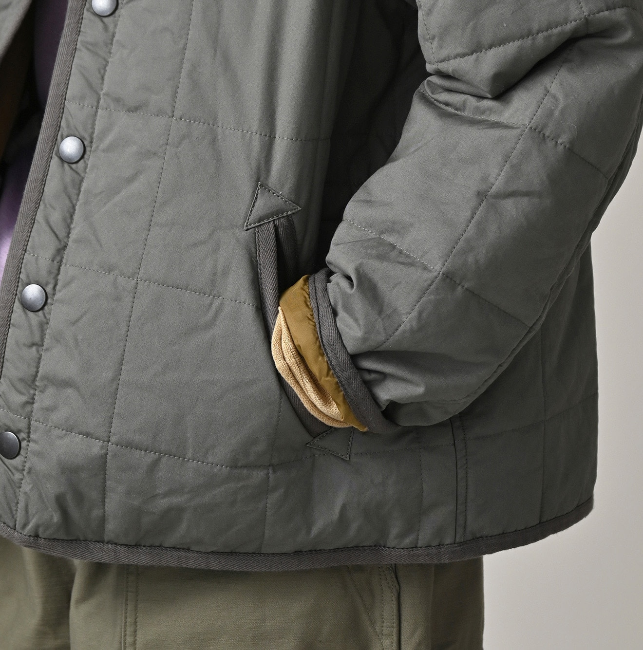 Weather 908 Quilting Blouson Detail