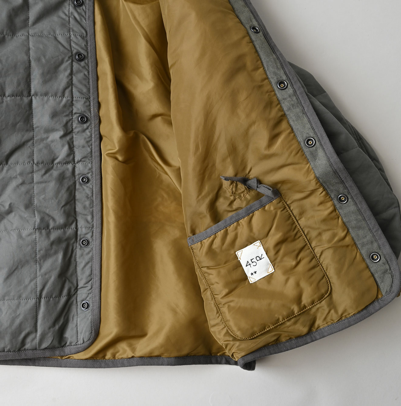 Weather 908 Quilting Blouson Detail