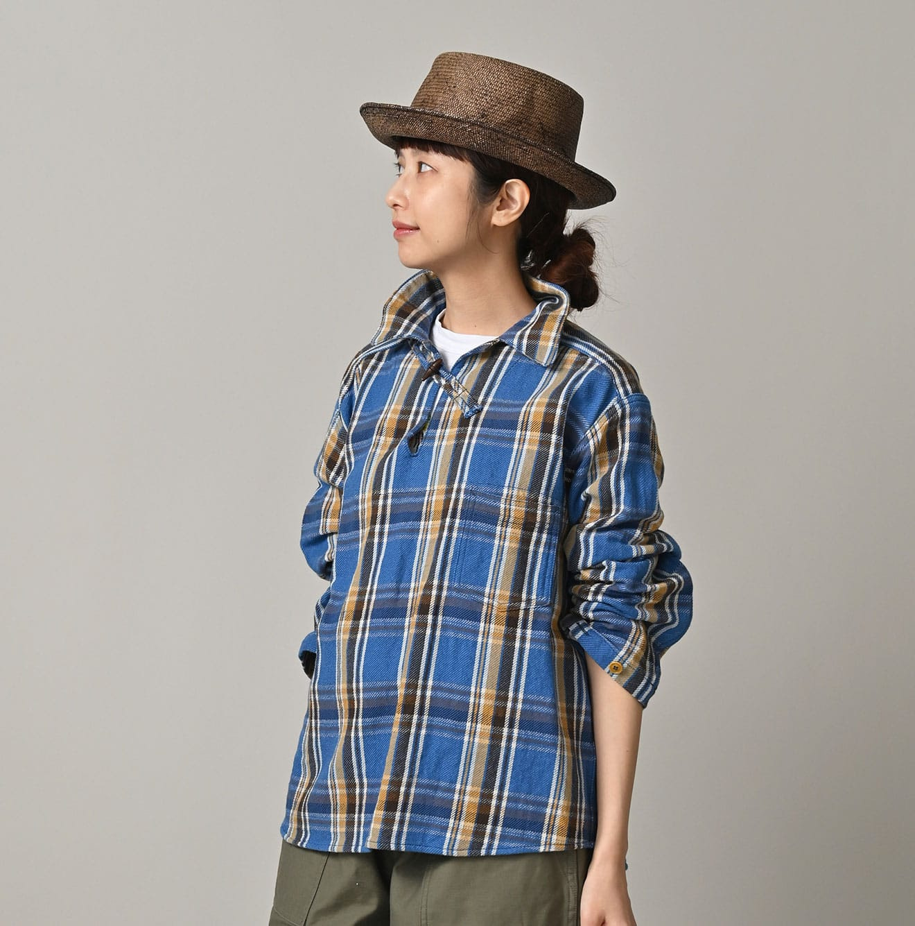 Zakkuri Indian Flannel 908 Duffer Shirt Female Model