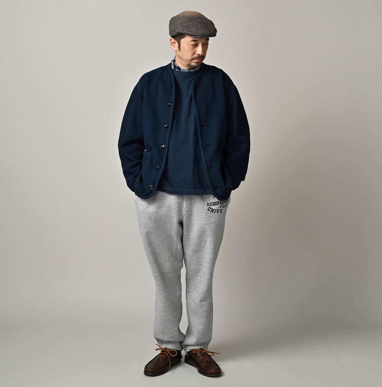 Indigo Heritage Urake 908 Binder Cardigan Male Model