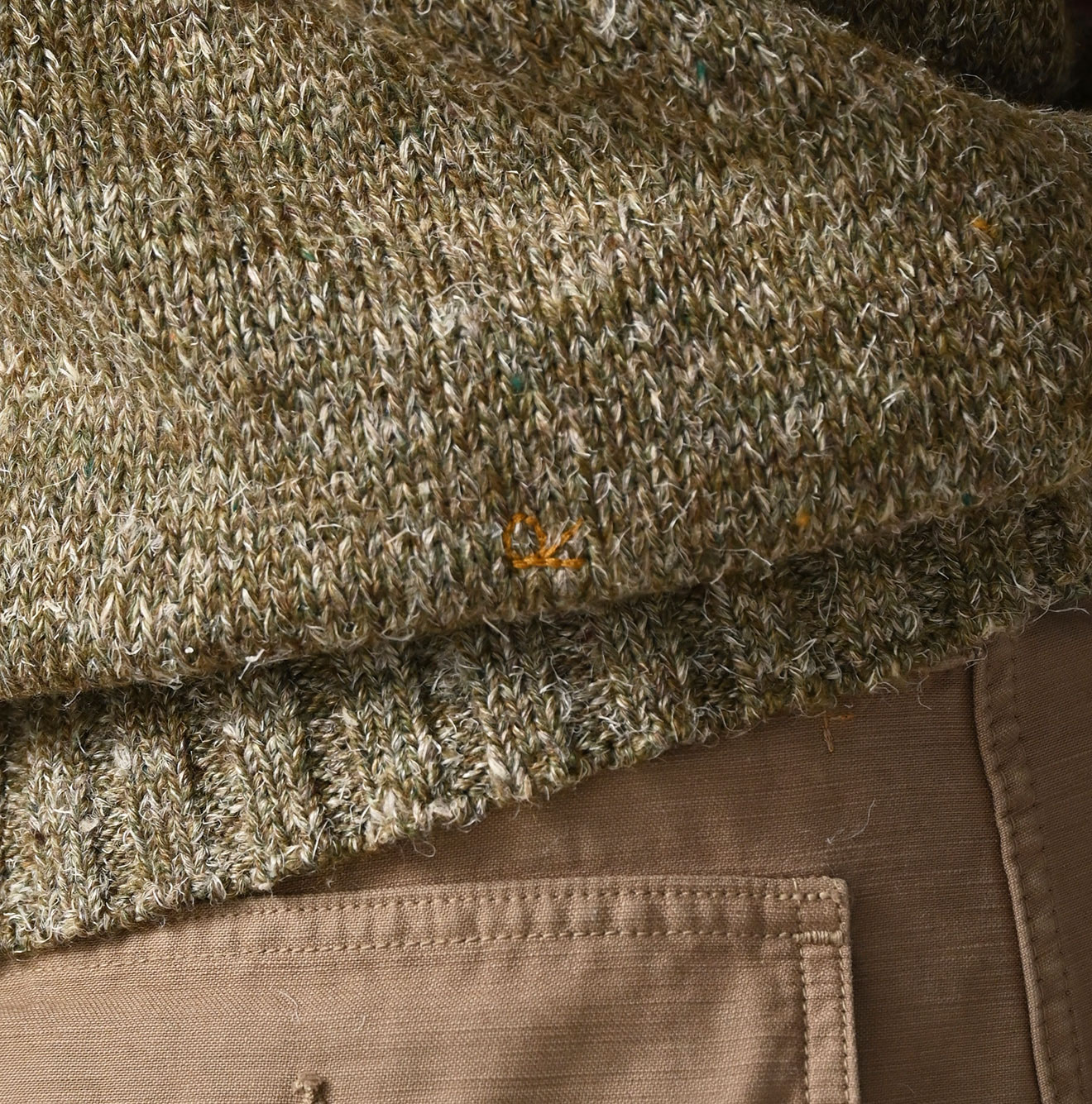 Cashmere Linen Raglan Sleeve Sweatshirt MEN Detail