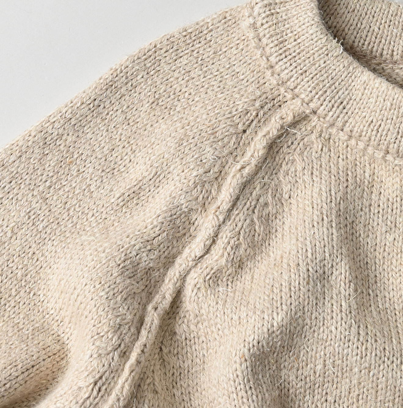 Cashmere Linen Raglan Sleeve Sweatshirt MEN Detail
