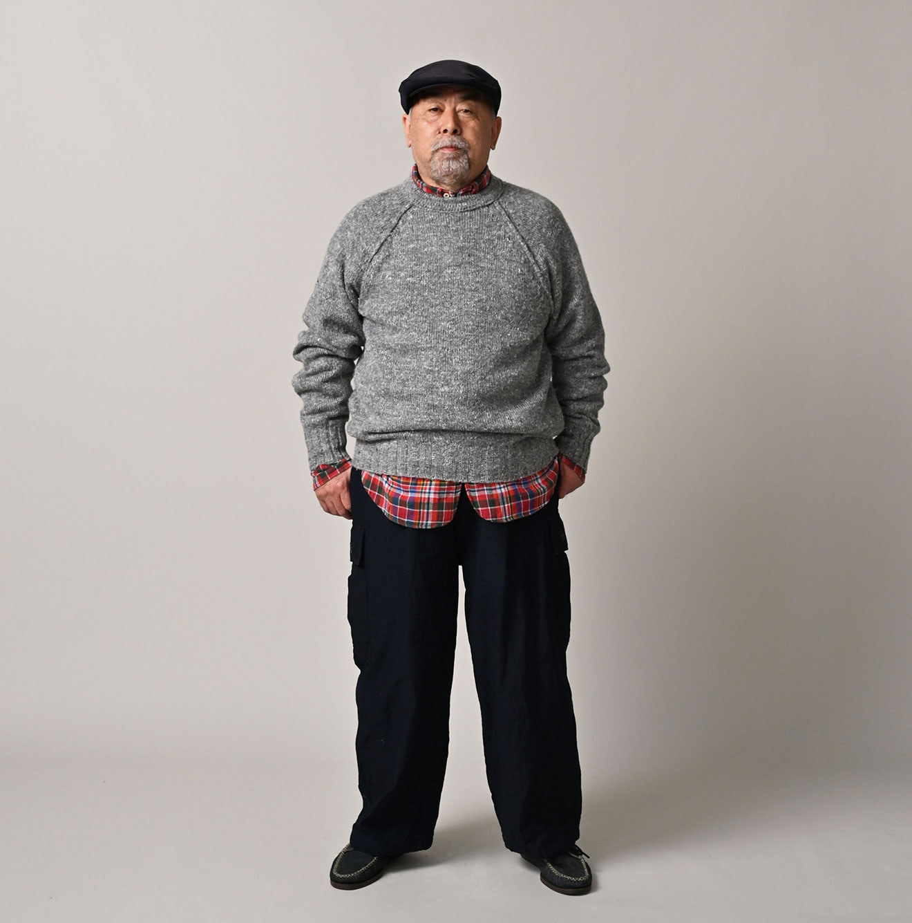 Cashmere Linen Raglan Sleeve Sweatshirt MEN Male Model