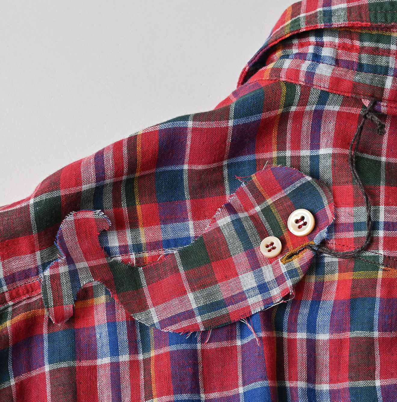 Gauze Double Woven 908 Gatcha-Pocket Shirt Detail