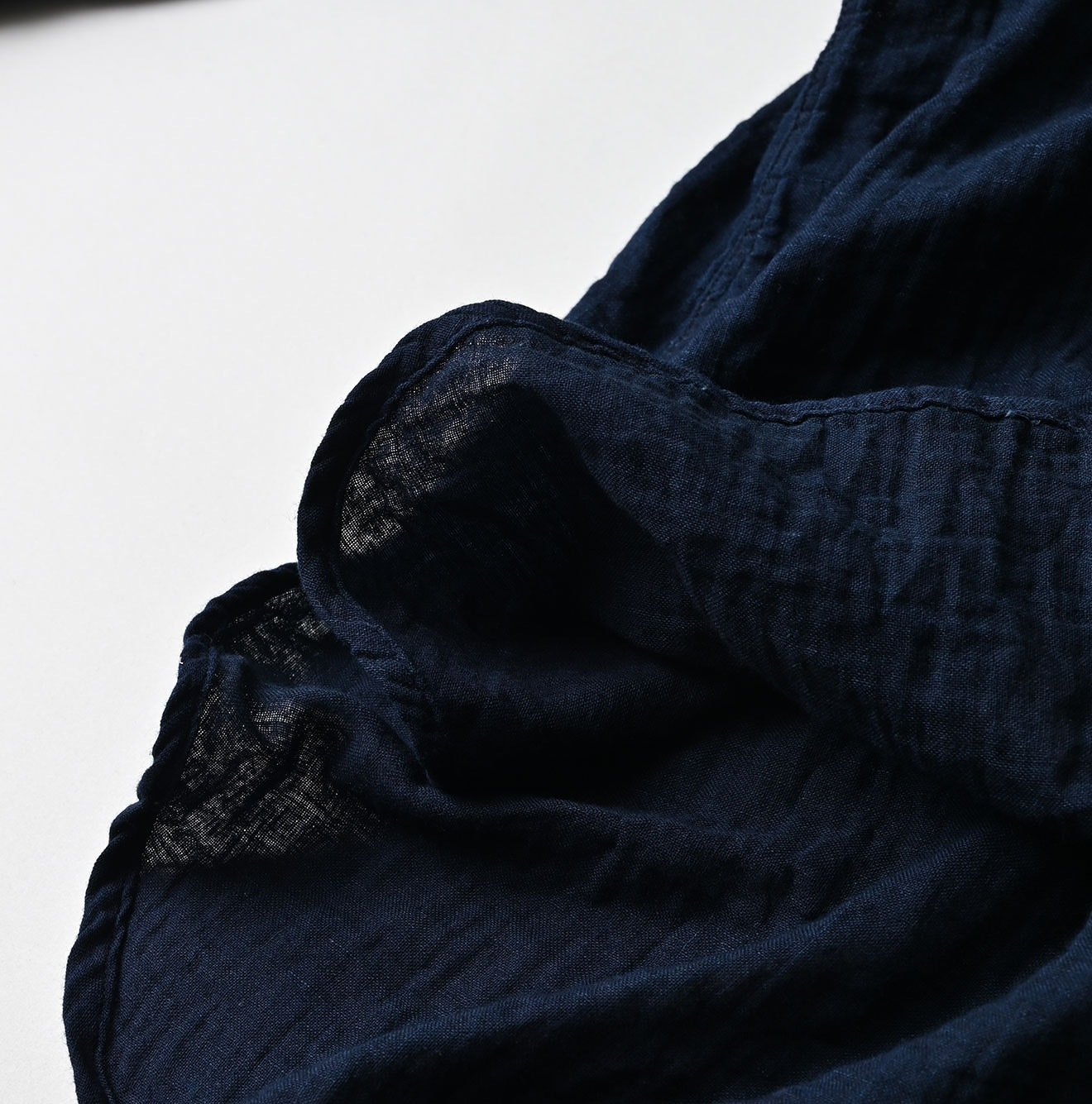Indigo Gauze Double Woven 908 Gatcha-Pocket Shirt Detail