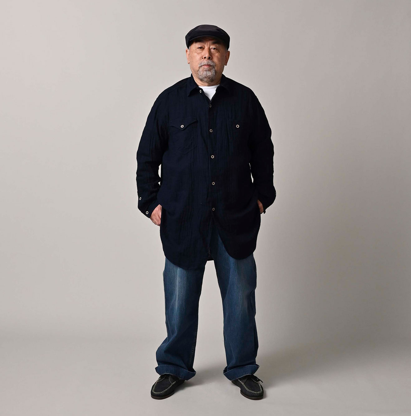 Indigo Gauze Double Woven 908 Gatcha-Pocket Shirt Male Model