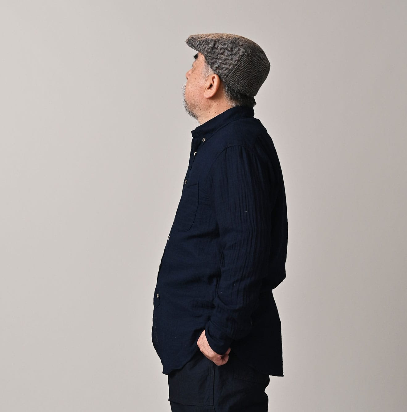 Indigo Gauze Double Woven 908 Loafer Button Down Shirt Male Model