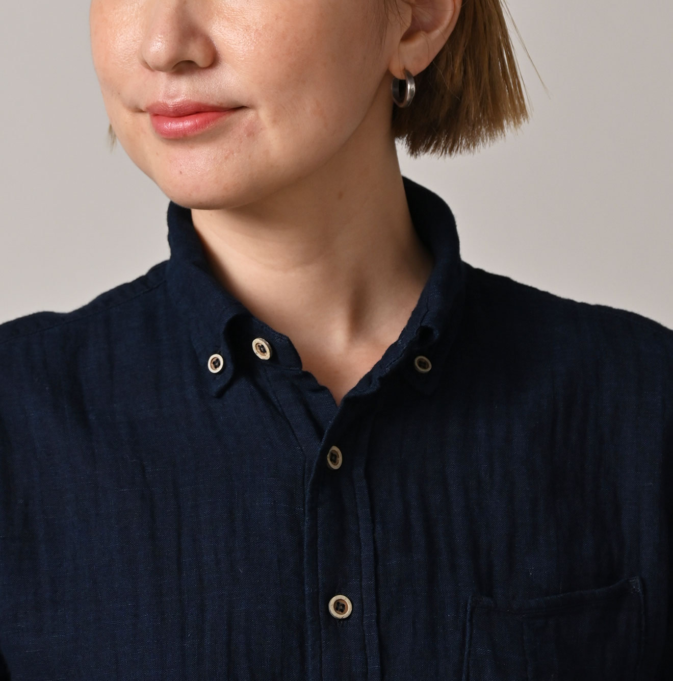 Indigo Gauze Double Woven 908 Loafer Button Down Shirt Detail