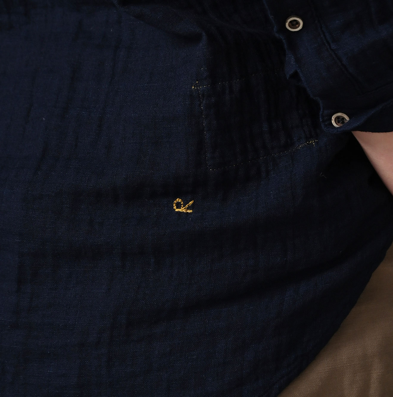 Indigo Gauze Double Woven 908 Loafer Button Down Shirt Detail